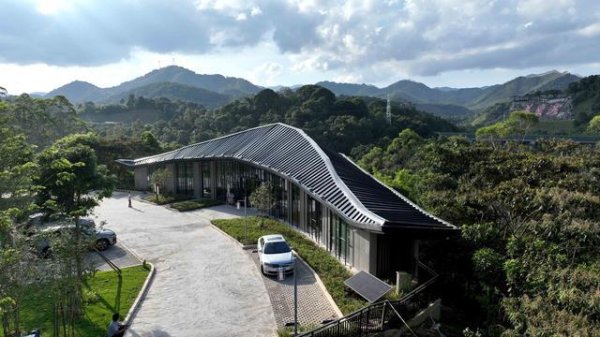 股粮网 驿站小憩诗意拉满！最美旅游公路串起“能量加油站”