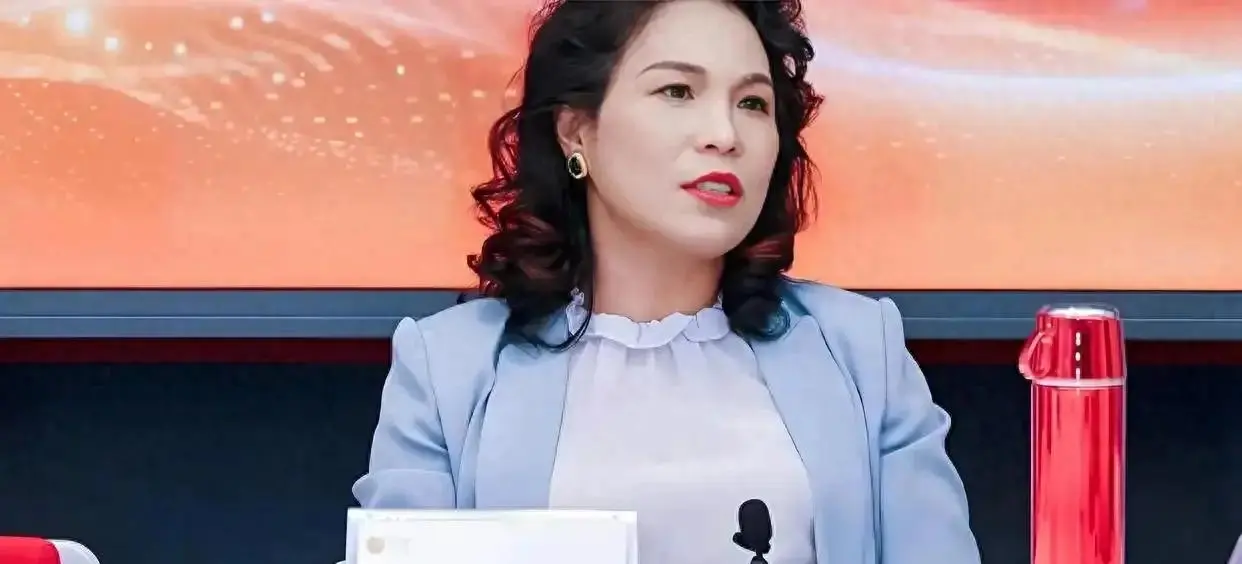 策略资本 广东又出 狠人！她把一家快倒闭的工厂 变成江门第一大民企， 凭啥？